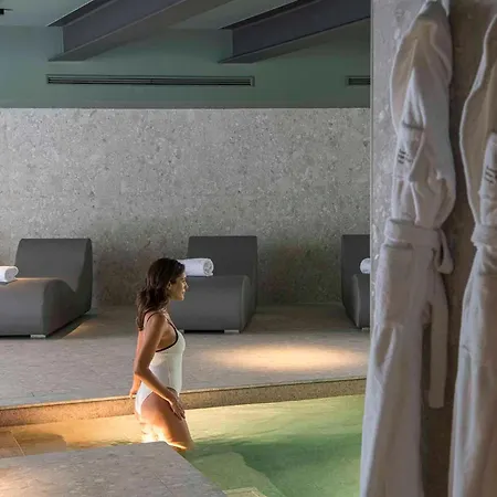 فندق Columbus Urban 5*