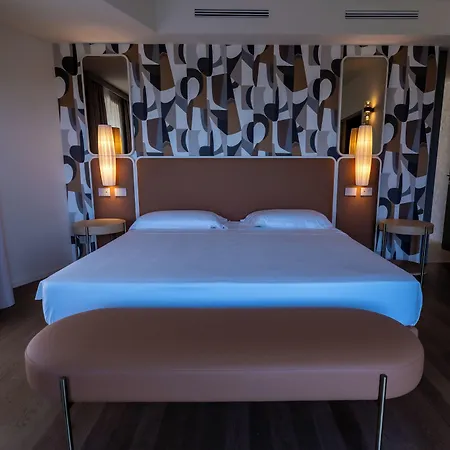 Ξενοδοχείο Columbus Urban 5*