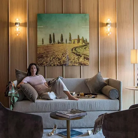 Ξενοδοχείο Columbus Urban