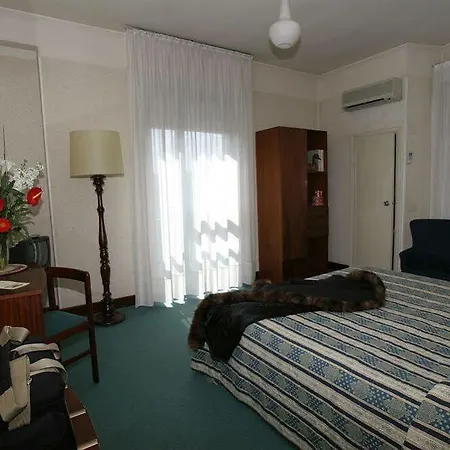 Hotel Columbus Urban 5*
